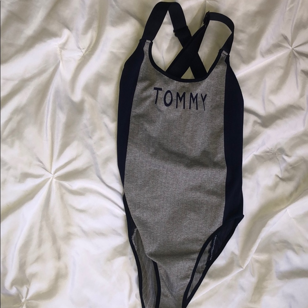 Tommy Hilfigure body suit